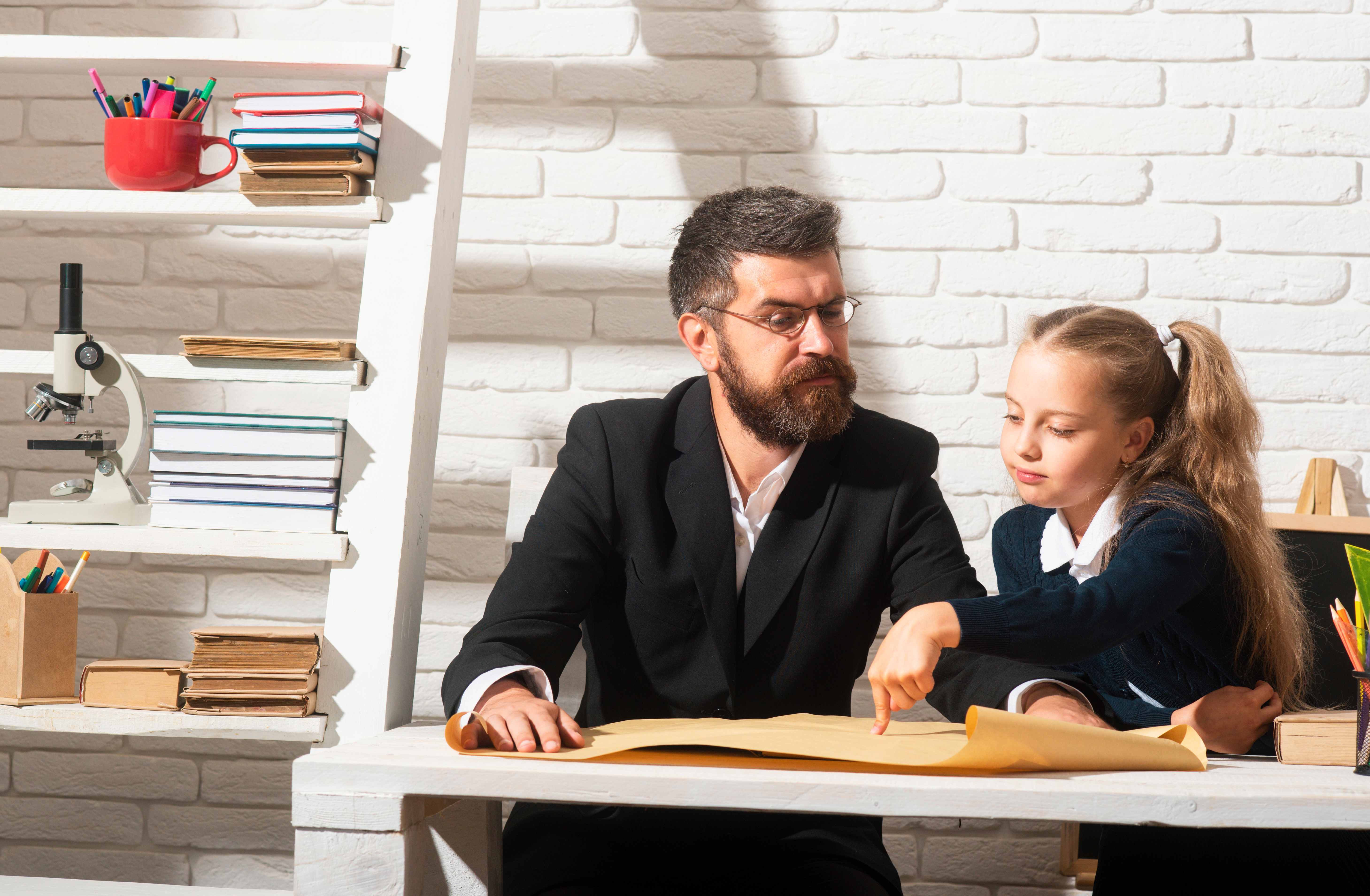 Может ли школьник работать официально: правовые аспекты